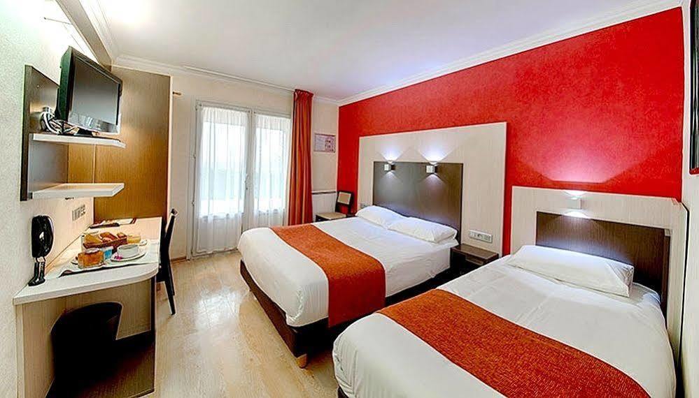Hotel Le Val Moret Magnant Extérieur photo